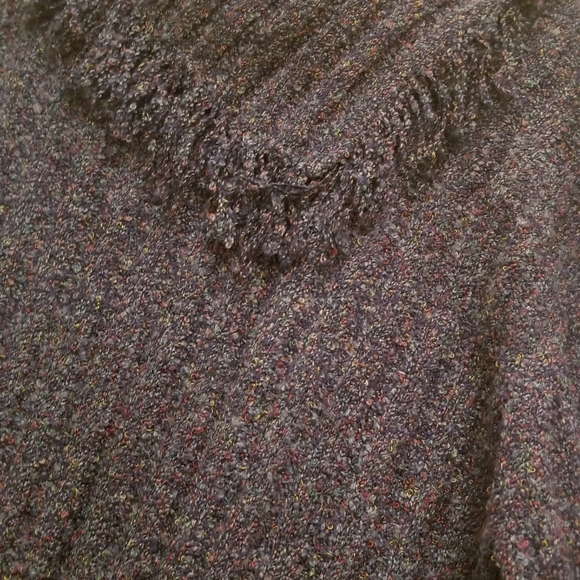 🖤MultiColored Sweater - Picture 3 of 4